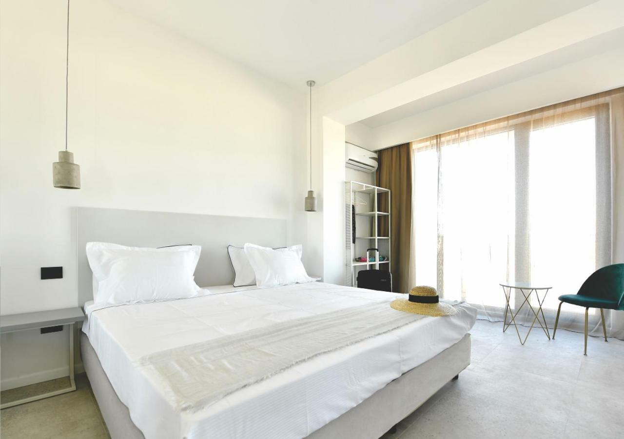 Lemon Cliff Luxury B&B Mamaia Buitenkant foto
