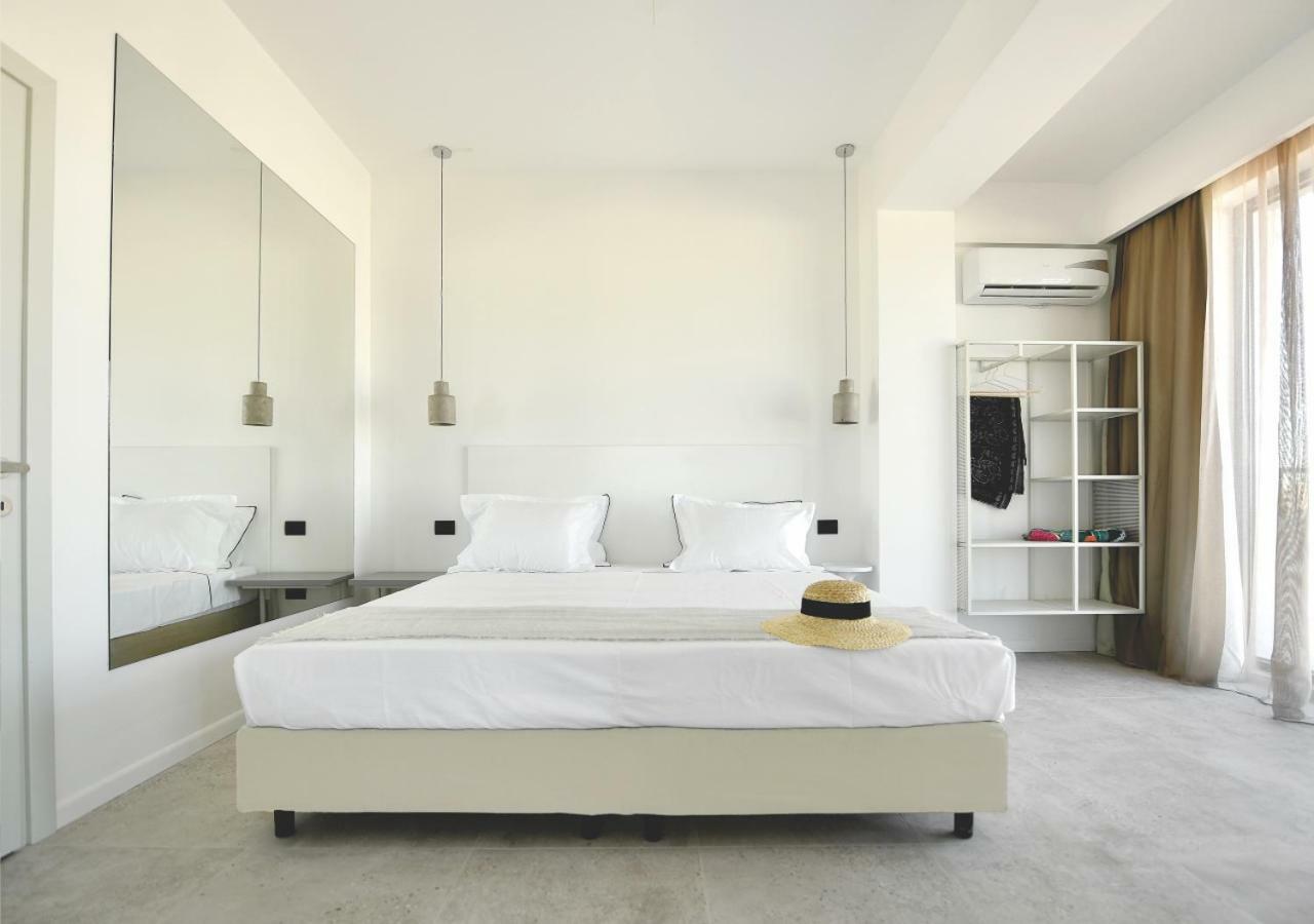 Lemon Cliff Luxury B&B Mamaia Buitenkant foto