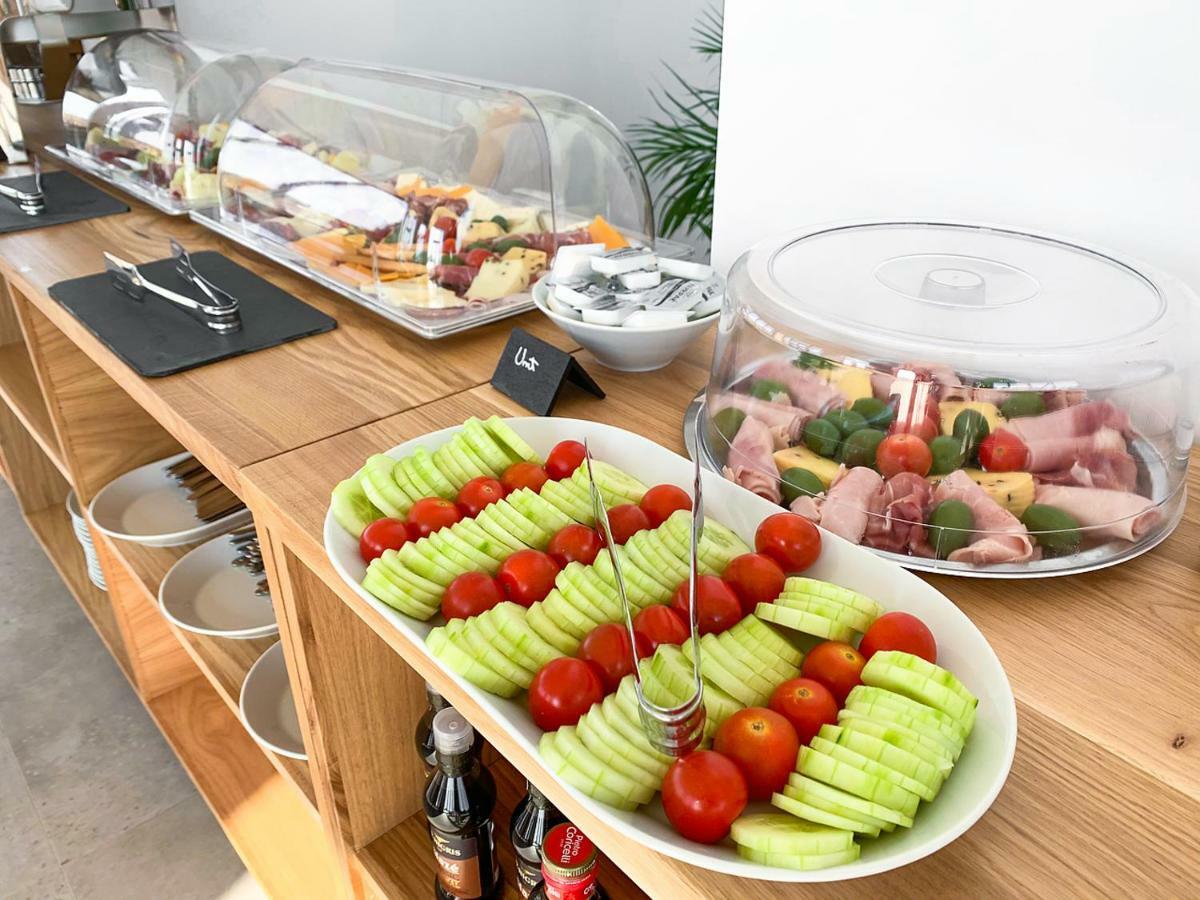 Lemon Cliff Luxury B&B Mamaia Buitenkant foto