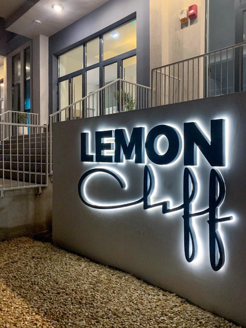 Lemon Cliff Luxury B&B Mamaia Buitenkant foto